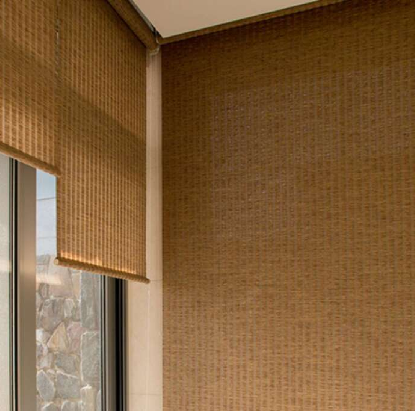 10 Benefits of Installing Outdoor Blinds for Your Patio